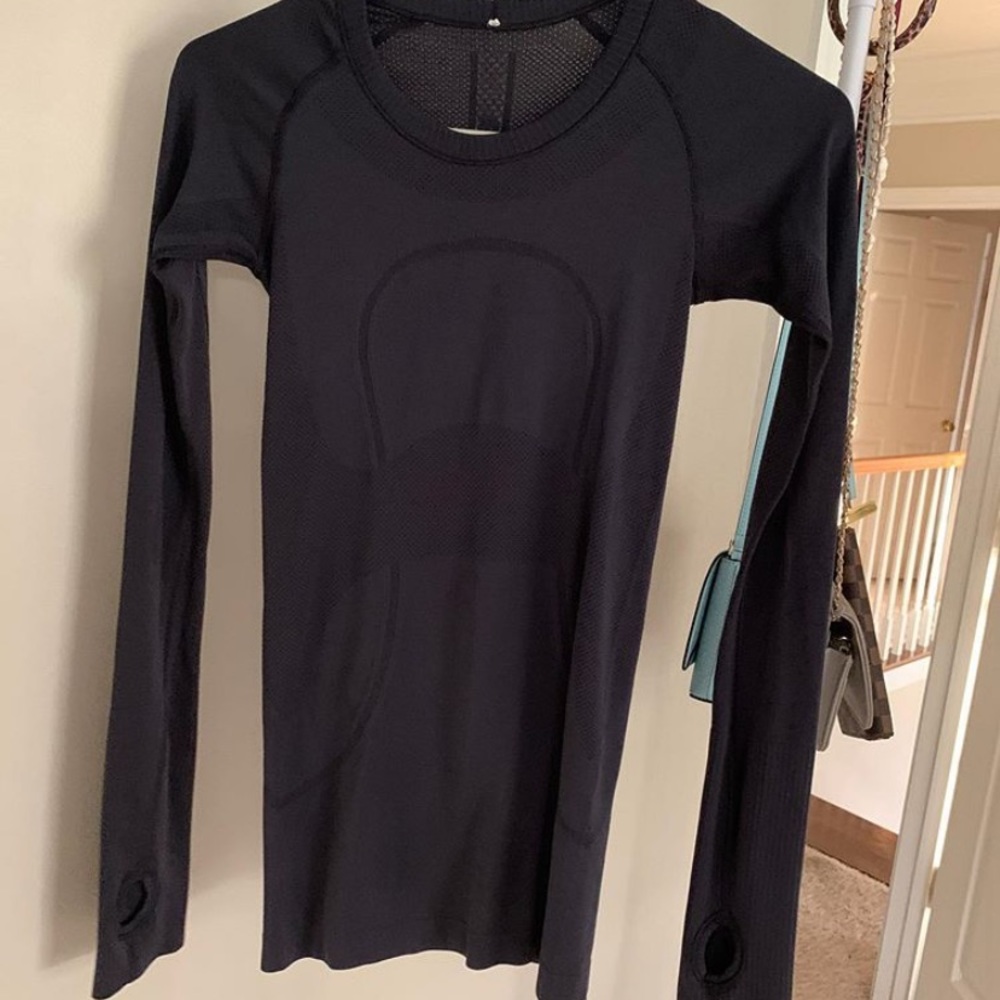 Lululemon swiftly tech long sleeve